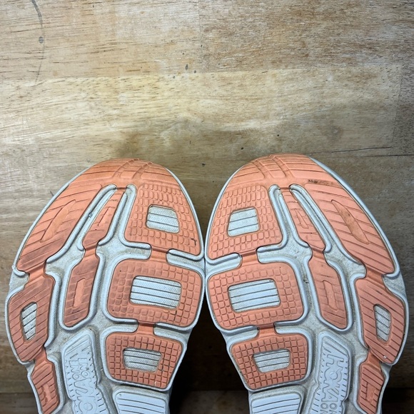 Hoka One One Bondi 7 CUSHIONED Womens Size 7.5 Running Shoes Sneakers Gray - Picture 12 of 14